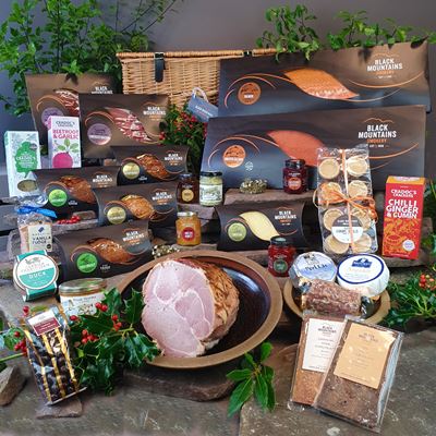 sugarloaf christmas larder luxury wicker hamper sugarloaf christmas larder luxury wicker hamper