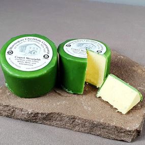 Capel Newydd Welsh Herb and Elderflower Cheddar 