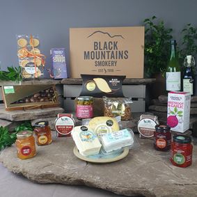 Gourmet vegetarian feast hamper