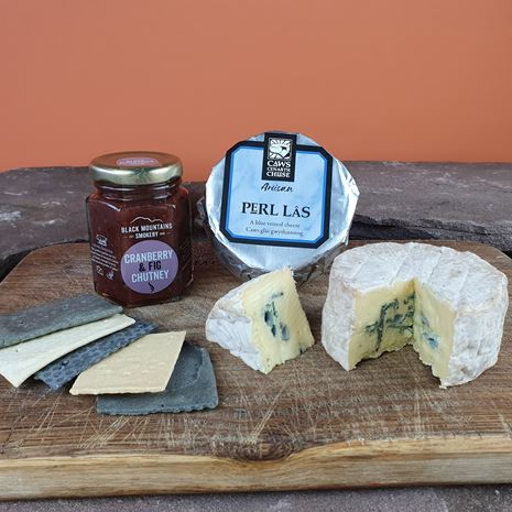 perl las blue cheese and crackers