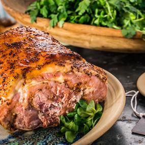 free-range-cooked-glazed-whole-ham 