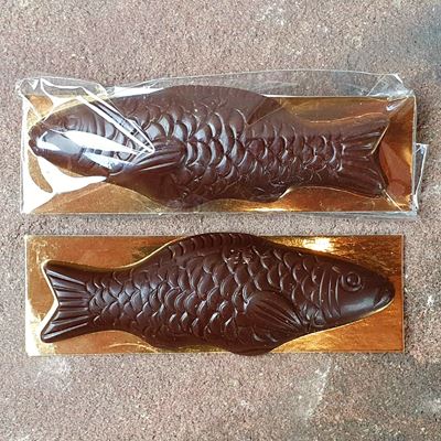 dark chocolate mini salmon dark chocolate mini salmon