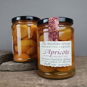 apricots-with -amaretto-in -syrup