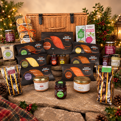 luxury picnic wicker hamper