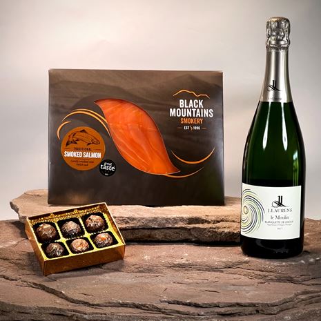 Classic Smoked Salmon & Je Laurens Fizz Gift
